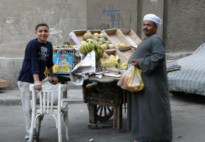 fruitkar op straat, vlakbij ons hotel